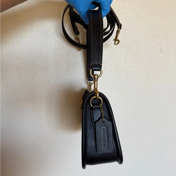 Coach Swinger Shoulder Bag